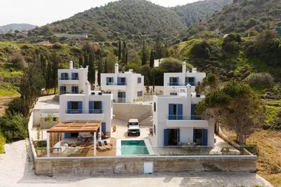 Image de Secluded Luxury Estate in Cyprus, 5 Villas, Pool, Sleeps 20