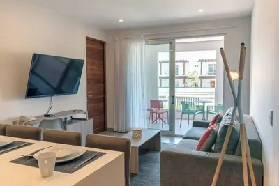 Image de Luis's Chic 1-Bedroom Coastal Gem, Steps from the Beach