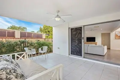 Image de Burleigh Beach house 5 mins walk to shops and beach