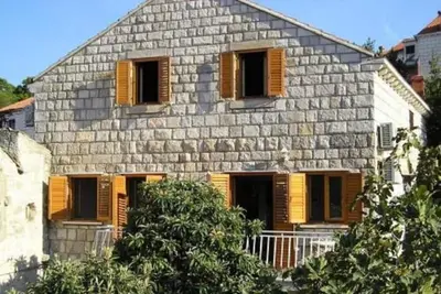 Image de Appartement de trois chambres prés de la plage Cavtat, Dubrovnik (A-24545-a)
