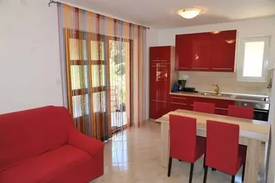 Image de Appartement de deux chambres avec la terrasse et la vue sur le mer Kampor, Rab (A-24554-a)