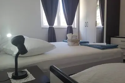 Image de Appartement de deux chambres avec air conditionné Luka Dubrava, Peljesac (A-24567-a)