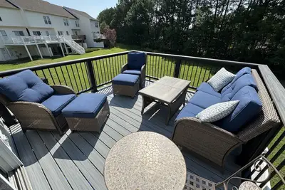 Image de Townhomes of Providence spacious townhouse w/shared pool, deck, W/D