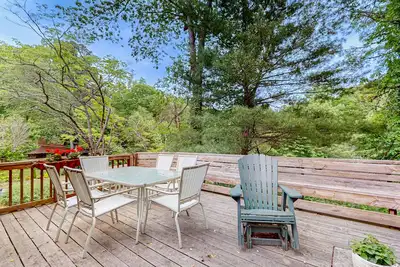 Image de Charming Dog-Friendly home with Full Kitchen, A/C and Access to Community Amenit
