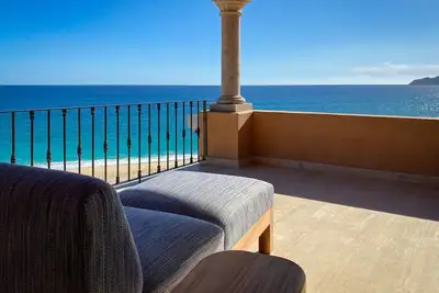 Image de Amazing Beachfront Casa Del Mar Penthouse