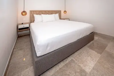 Image de Luna at Brava Towers: Stylish 1-Bedroom Retreat in the Heart of Luxury