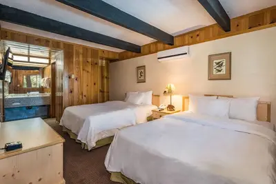 Image de Picturesque Retreat Near Yosemite, Best Location for Hikes & Lakeside Adventure