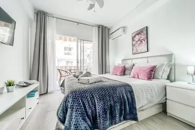 Image de Studio rénové dans le centre de Nerja 3k