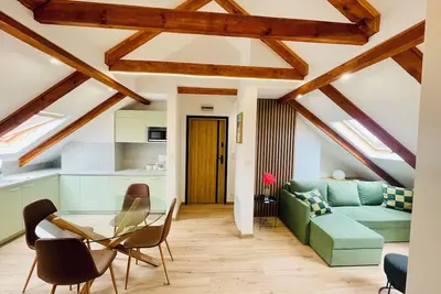 Image de Attic apartment