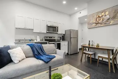 Image de CozySuites Stunning 1br in Downtown Pitts #34