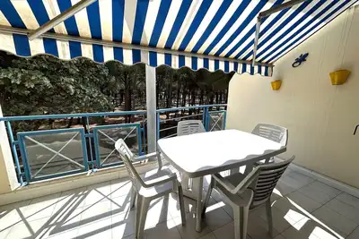 Image de Appartement 4/5 pers. face à la pinède avec terrasse