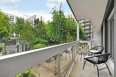 3 bedroom apartment close to Champ de Mars