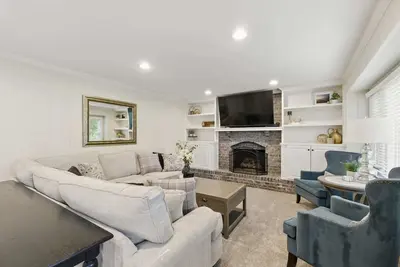 Image de Large Home in OP_Fenced Yard_King Beds_GameRoom