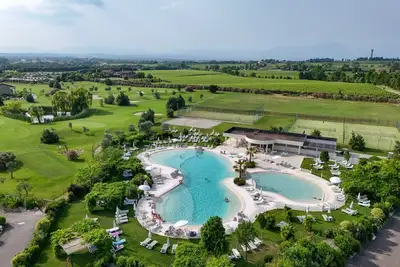 Image de Green Living Apartment Chervo Golf Resort