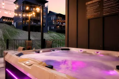 Image de Giant Luxury Cabin | Sleep 22 | Rooftop | Game Room | Private Pool | Water Park | Near Dollywood