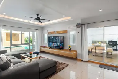 Image de City Center Pool Villa 6br/Sauna/Karaoke/Pool Table/Bbq