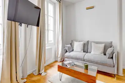 Image de Appartement 1 chambre chic près de la Tour Eiffel – 4 couchages