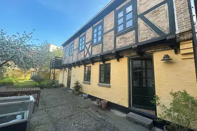 Private back house in central Odense