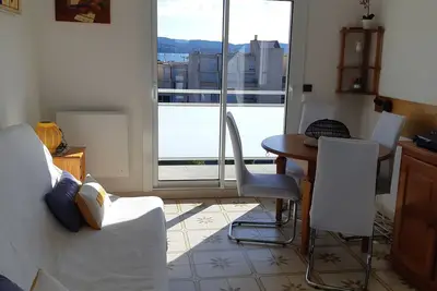 Image de Appartement avec terrasse, au pied du centre et de plage