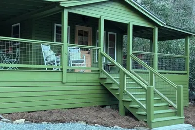 Image de Luxury Designer Cottage in Walkable Downtown Cashiers