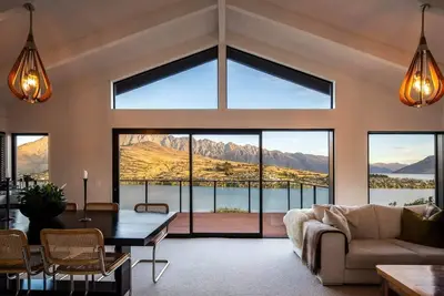 Image de Korimako - A Luxe Sunrise Lane Gorgeous Retreat