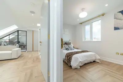 Image de Bright & Stylish Flat Near Wimbledon – Your London Escape Awaits!