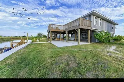 Image de Charming canal front 3-bedroom house with WiFi, Ac in tranquil Rockport.