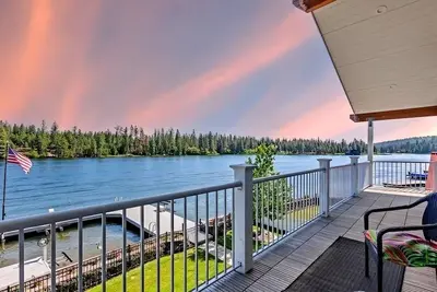 Image de Remodeled Waterfront House with Lake Access near Downtown Coeur d'Alene!