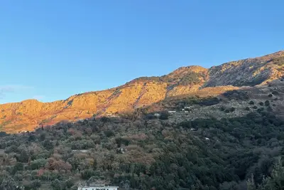 Image de Renovated family house in Ikaria boosting 4-bedrooms, mountain and sea views
