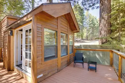 Image de Near Lake Almanor & Golf: Cozy Cabin!