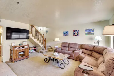 Image de Island Condo w/ Pool Access in Lake Havasu City!