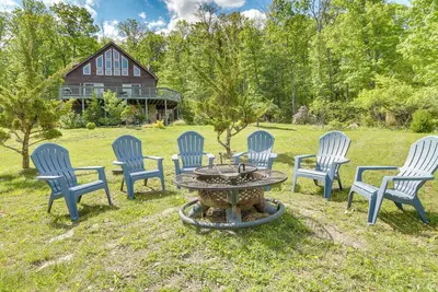 Image de Hot Tub + Game Room: Peaceful Wardensville Cabin