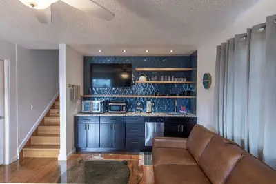 Image de Modern Getaway with Private Balcony in Denver!