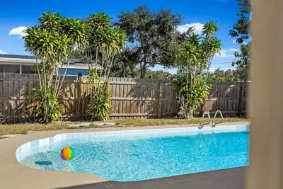 Private 5br Oasis with Pool Near Clearwater Beach