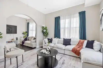 Image de Biggest Duplex w/6bd in Bushwick for 16 Guests
