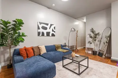 Image de 5bd Duplex w/ Private Patio Bbq and Arcade Games