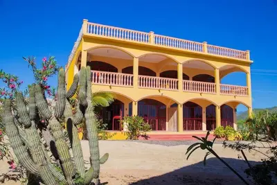 Image de 4-Unit Mexican Hacienda | Ocean Views | Walk to Beach & Shop