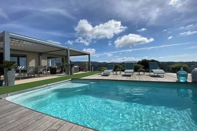 Image de Superbe villa moderne - piscine vue mer