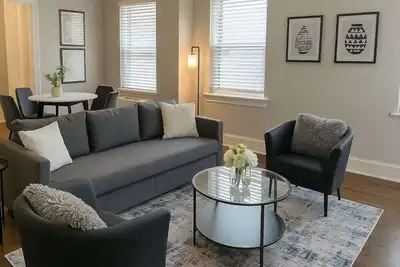 Image de Bright & Spacious 2br– Prime Hyde Park Location