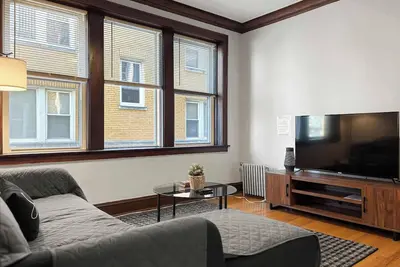 Image de 2br Chic & Comfortable Furnished Unit