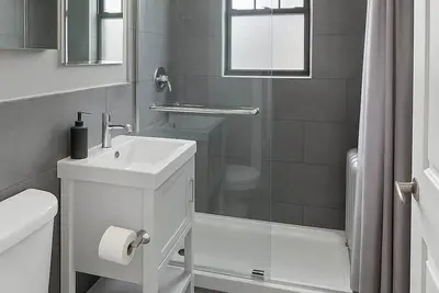 Image de 2br Stylishly Apt in Lakeview