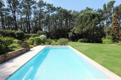 Une Villa Élégante pour 10 avec Piscine au coeur d'un écrin vue sur l'ocean