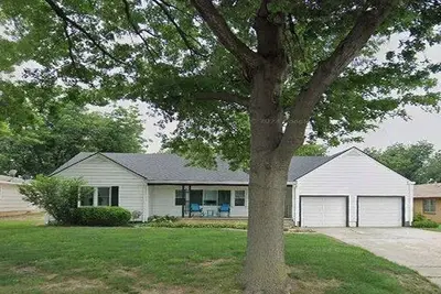 Image de Sunshine Blues - New - Gorgeous House in Great location