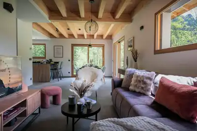 Image de Chalet Ormiages - profitez du panorama alpin en toute saison - Ovo Network