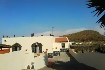 Image de Maison de vacances 'Aguarijo' avec vue sur la mer, terrasse privée et jardin privé