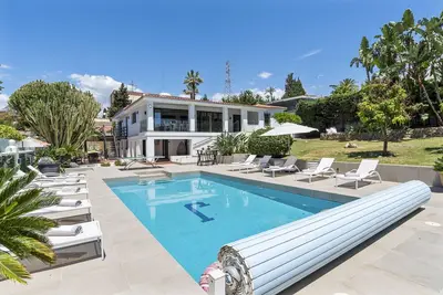 Villa Jaz - Perfect 6 Bed Paradise!