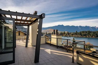 Image de 3-bedroom Penthouse Apartment - The Beacon
