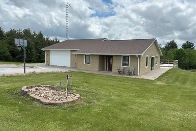Image de Home w/ Pool on Lake Rathbun – less than 1 Mile to Boat Ramp!
