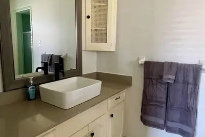 Image de Near The Woodlands Oasis ★ 4-Br, Gig-Speed Wi-Fi, Huge Yard + Covered Patio