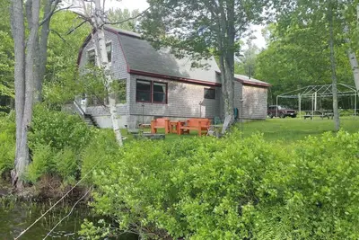 Image de Secluded Lakefront 3-bedroom house in Albany, Maine